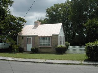 233 S St SE, Leesburg, VA 20175