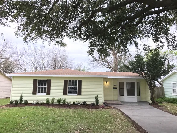 1517 Wayside Dr, Texas City, TX 77590