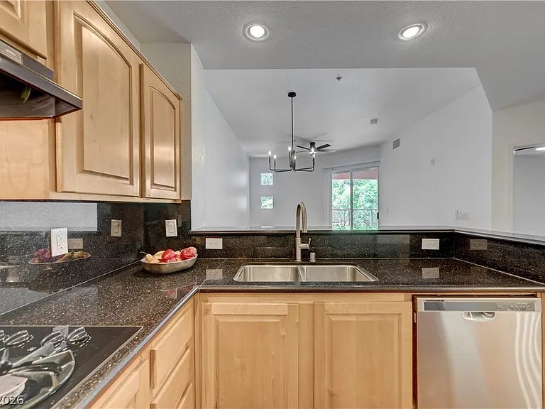 55 E Agate Ave #304 — Photo 14