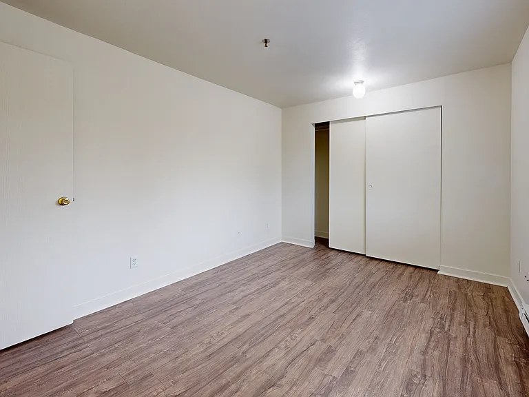 Crown Pointe — Photo 81