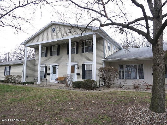 1st image of 10189 Foxhollow Ct