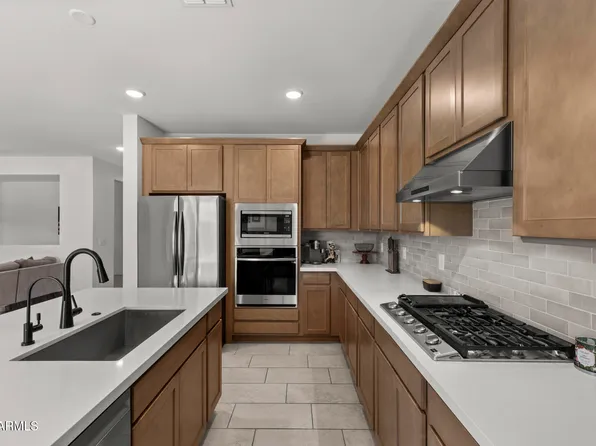 16837 W FETLOCK Trail, Surprise, AZ 85387