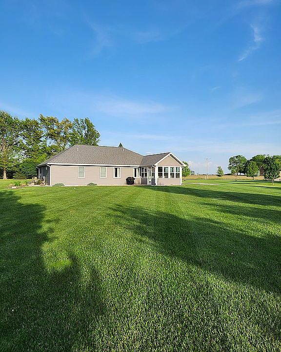 2nd image of 2035 Steinkoenig School Rd