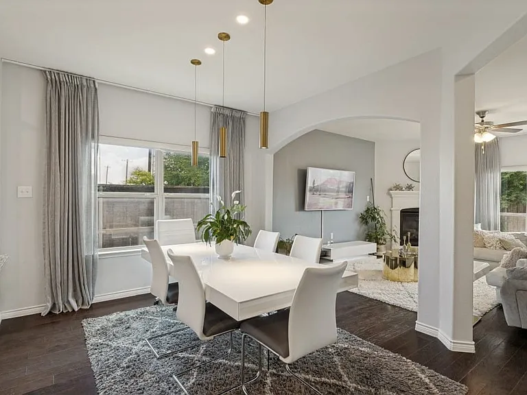 10105 Barstow Way — Photo 3
