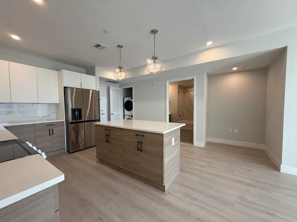 24 Brooks Street image 9 of 16