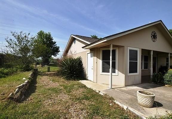 3rd image of 128 Hillcrest Dr
