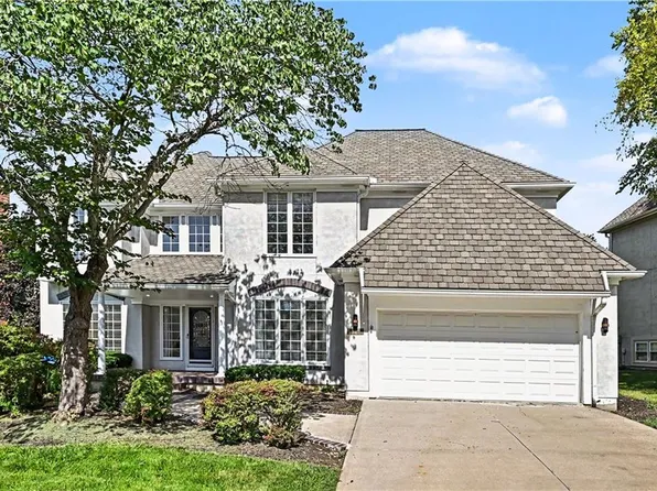 10240 S North Lake Ave, Olathe, KS 66061