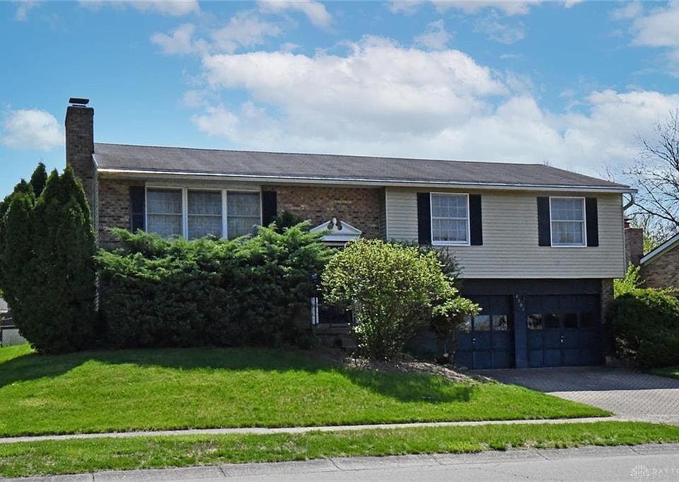 1st image of 4800 Strathaven Dr