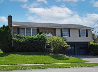 4800 Strathaven Dr, Dayton, OH 45424