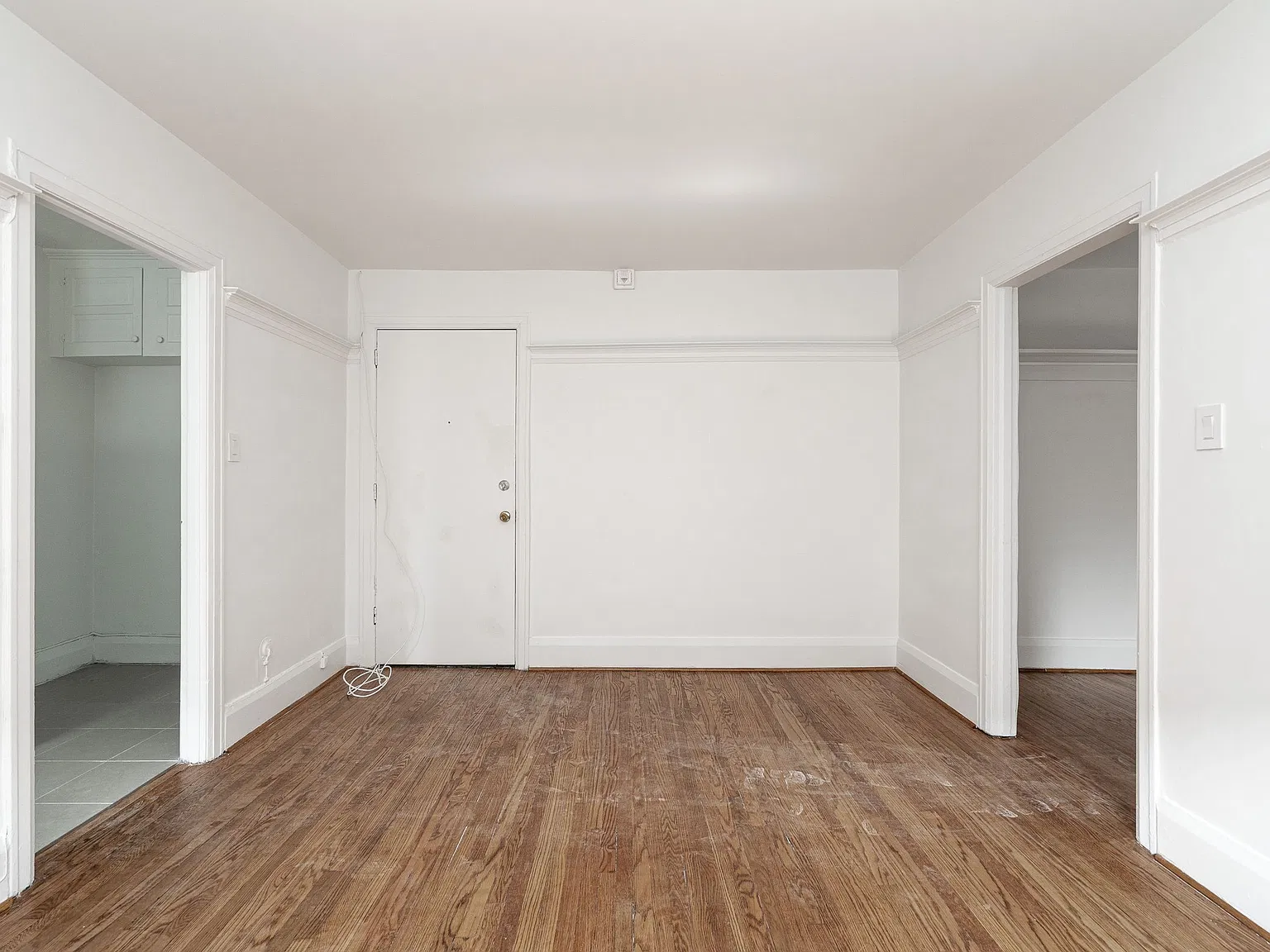 118 Roncesvalles Avenue — Photo 3