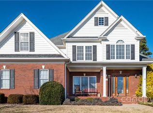 457 28th Ave NE, Hickory, NC 28601