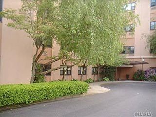 1st image of 185 Park Ave