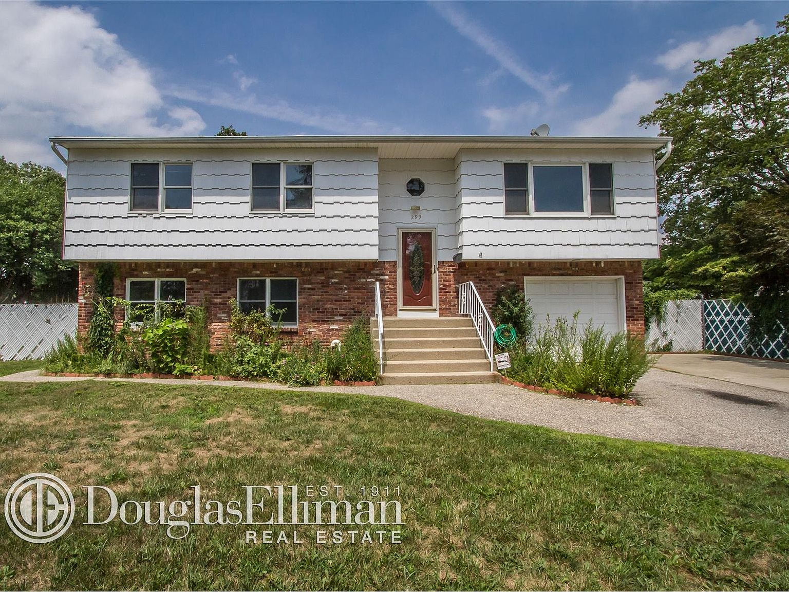 299 Amsterdam Ave, West Babylon, NY 11704 Zillow
