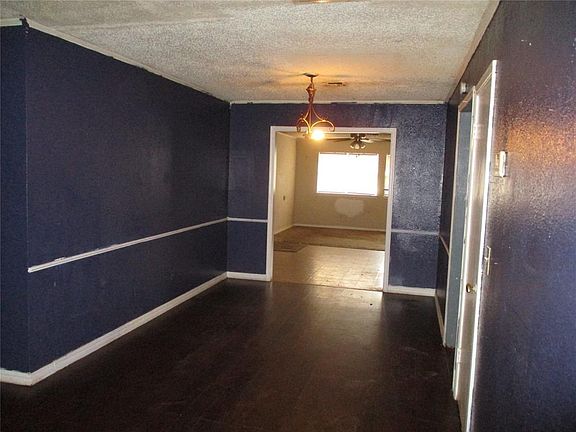 4th image of 3224 NW 47th St
