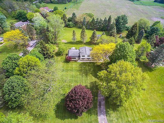 5th image of 3423 Burwood Ln