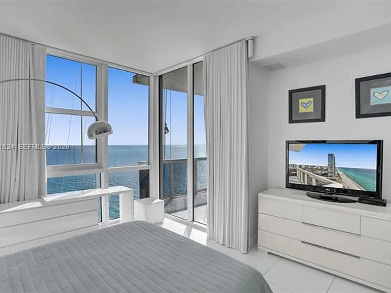 18201 Collins Ave #4108 — Photo 19