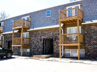 906 Osage St APT 2, Manhattan, KS 66502