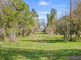 8870 Hart Ln, Sealy, TX 77474