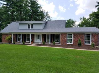 131 Seabrook Dr, Chesterfield, MO 63017