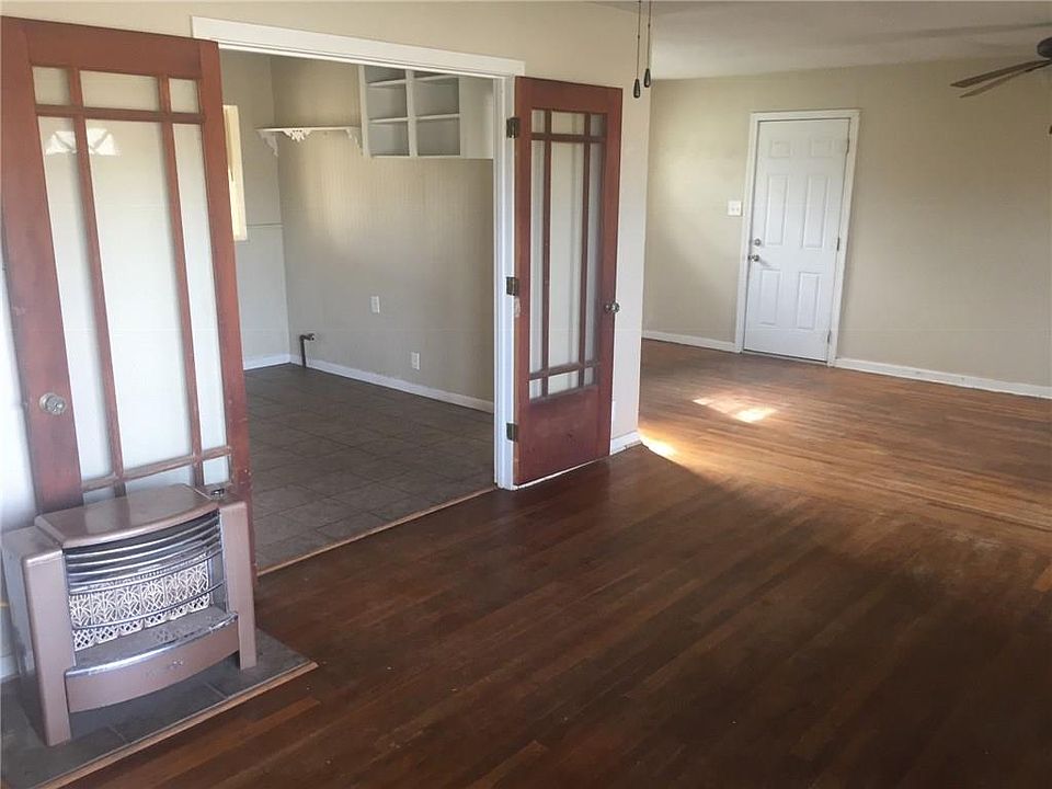 807 Gantt St, Bangs, TX 76823 Zillow
