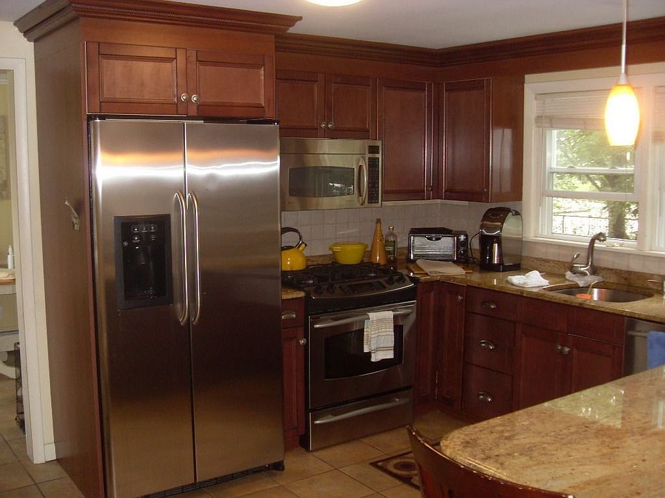 1st image of 228 Essex St