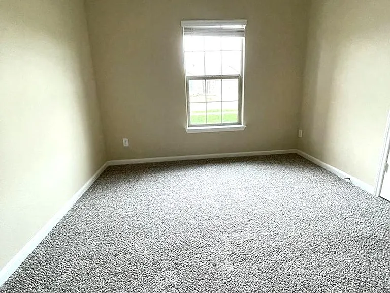 1149 Beaverwood Ln — Photo 9