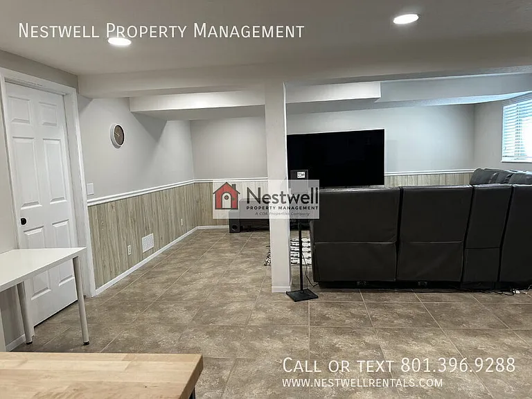1236 E Cedar Ridge Rd — Photo 26