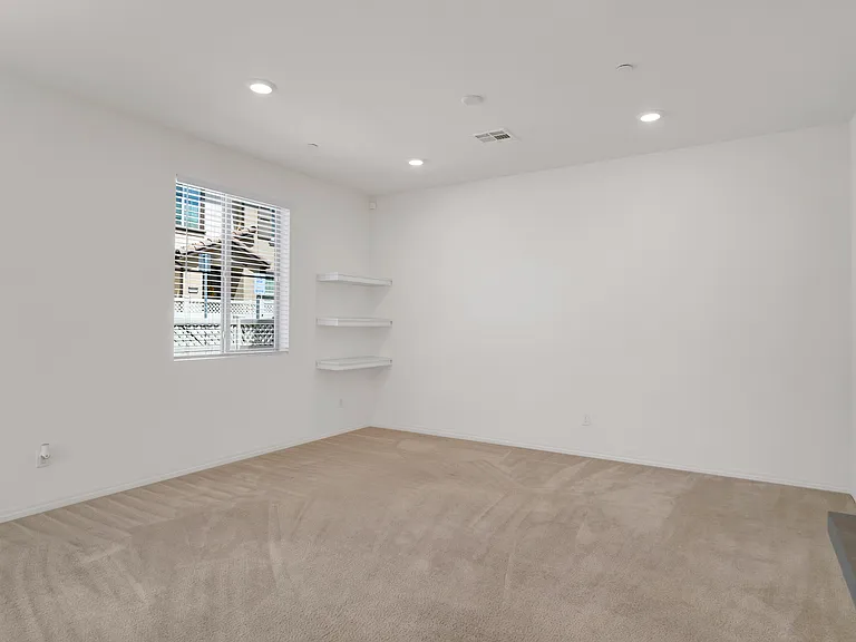 24134 Tuscany Ave — Photo 35