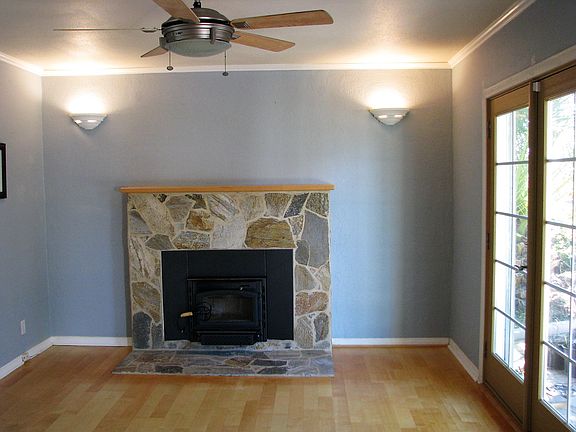4th image of 1528 Lovely Ln