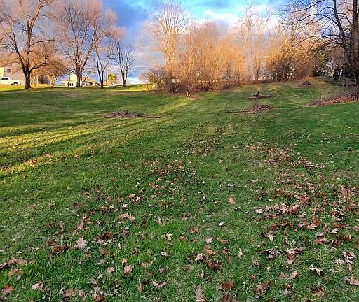 3rd image of 1525 Mount Zion Rd