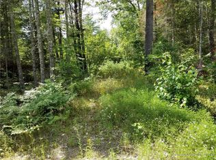 18 Acorn Dr, Hampden, ME 04444