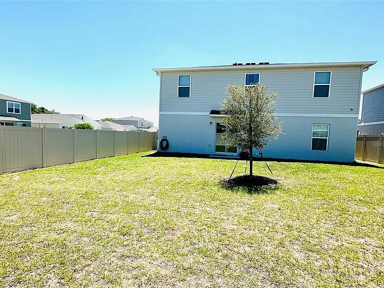 1053 Ambleside Dr — Photo 30