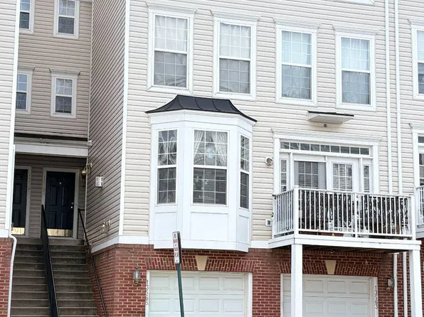 13563 Davinci Ln #94, Herndon, VA 20171