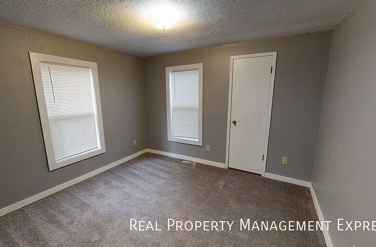 801 S Van Eps Ave — Photo 7