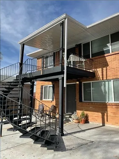 2 bed, 900 sqft, $1,800 — Photo 2