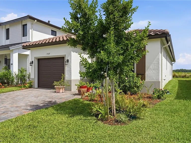 5769 Cassidy Ln — Photo 2