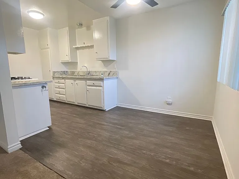 Arlington Apartments — Photo 11