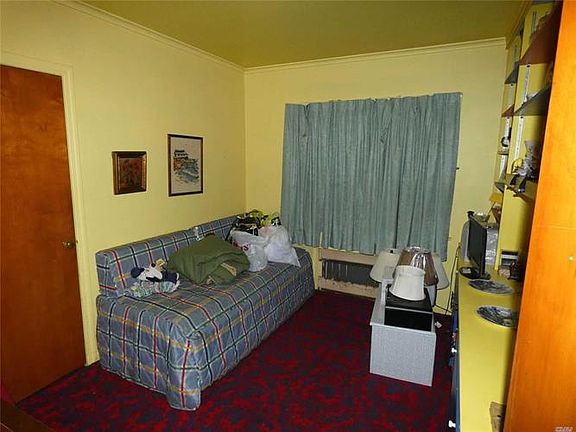 4th image of 1423 Bay 28 St