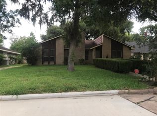 5406 Abercreek St, Friendswood, TX 77546