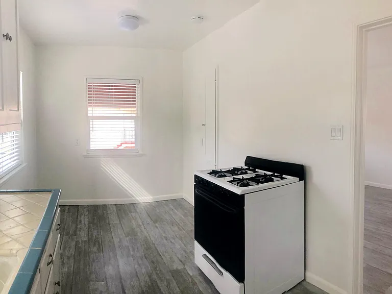 152 Ximeno Ave #C1 — Photo 5
