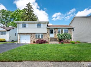 205 Cambridge Ave, Saddle Brook, NJ 07663
