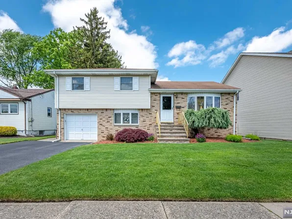 205 Cambridge Ave, Saddle Brook, NJ 07663