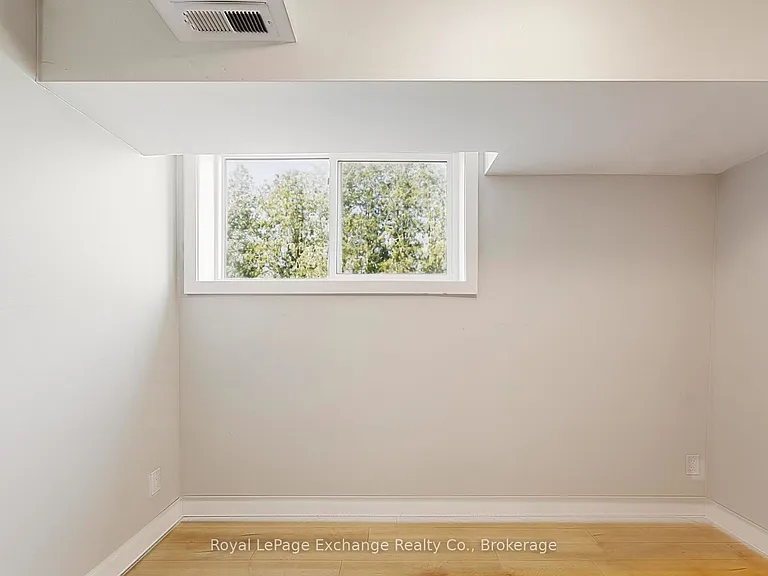 34 Queen Ave #LOWER — Photo 11