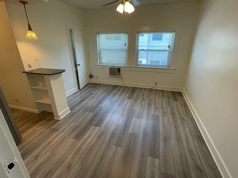 421 N Euclid Ave #6 — Photo 9