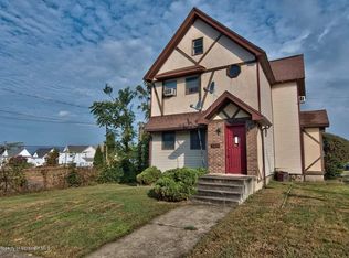 209 Ambrose St, Dunmore, PA 18512