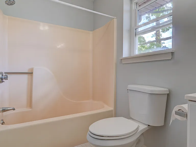 468 Mansfield St #8 — Photo 13