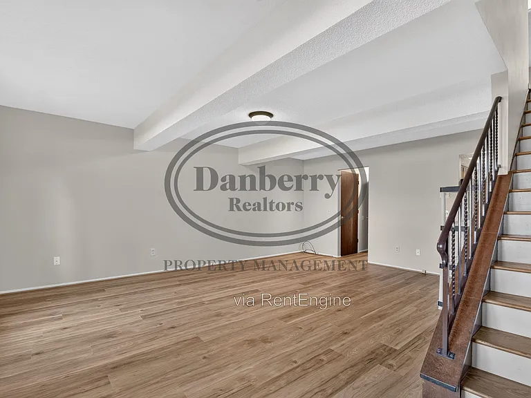 5409 Westcastle Dr #4 — Photo 17
