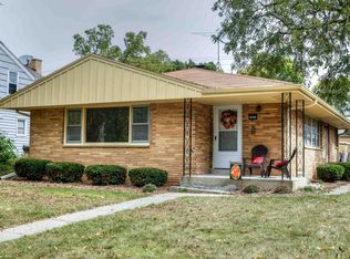 2822 N 92nd St, Milwaukee, WI 53222
