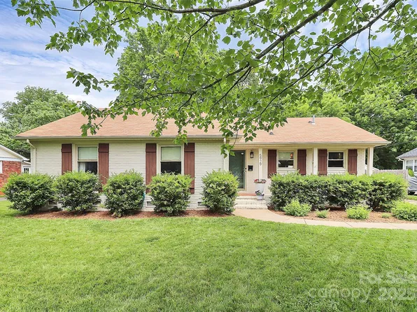 5929 Brookhaven Rd, Charlotte, NC 28210