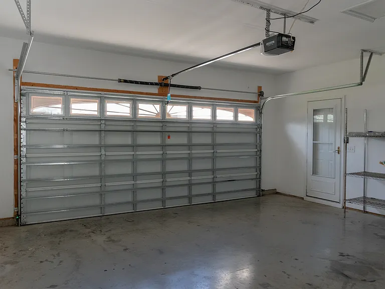 2117 Heathwood Dr — Photo 21